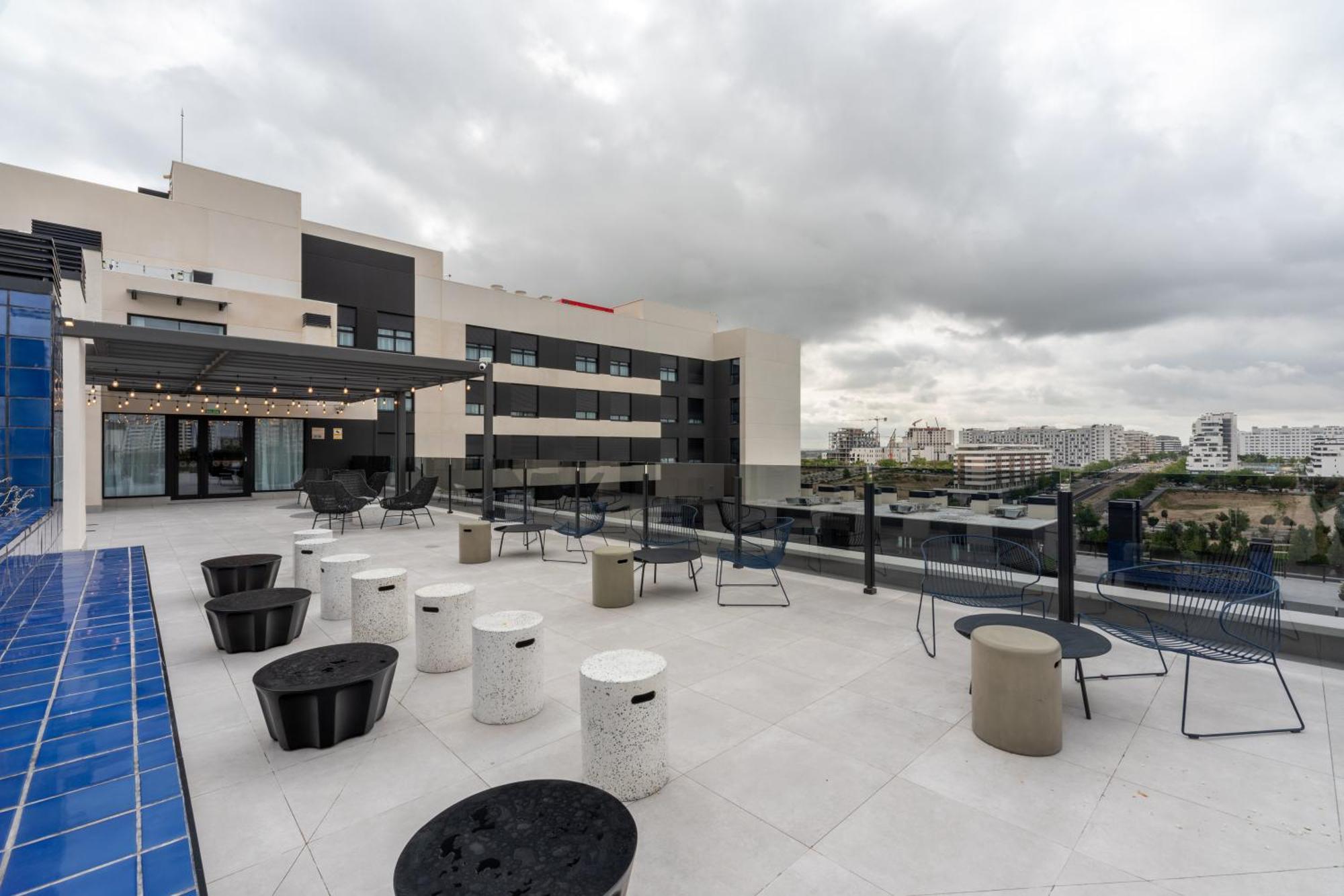 Aparthotel Be Casa - Valdebebas Madrid Esterno foto